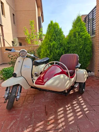 Lambretta Jet 200 + 2 sidecar