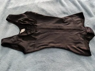 Faja reductora negra con cremallera