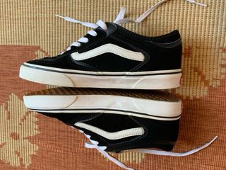 Zapatillas Vans 66/99 Negras y Blancas UNISEX