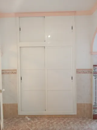 Puertas y marco despensa