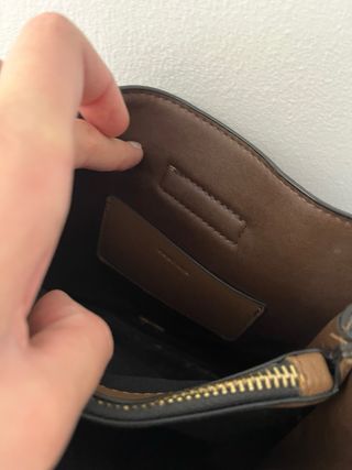 Bolso marrón con hebilla