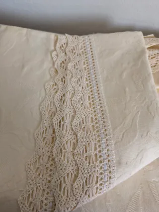 Copriletto Vintage Beige con Pizzo