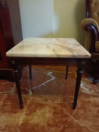 Mesita auxiliar mármol antigua madera