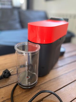 Cafetera Nespresso Vertuo Pop Roja