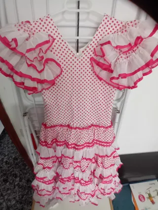 Vestido de flamenca para niña