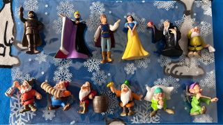 Lote 12 mini figuras Blancanieves y los 7 enanitos