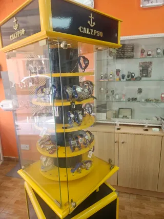 Vitrina expositora de relojes