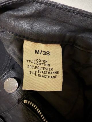 Pantalones de cuero efecto piel serpiente