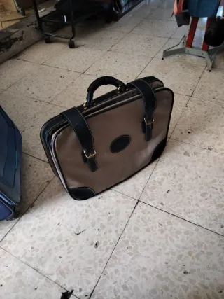 Maletín Cortefiel Beige y Negro