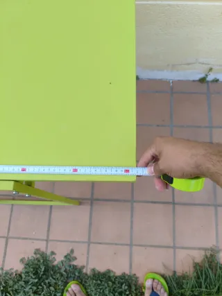 Mesa auxiliar verde plegable