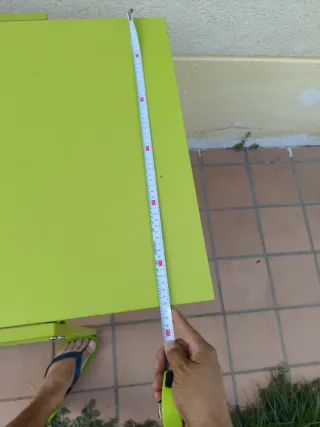 Mesa auxiliar verde plegable