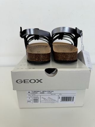 Sandalias de piel nuevas GEOX Brionia plateadas 40