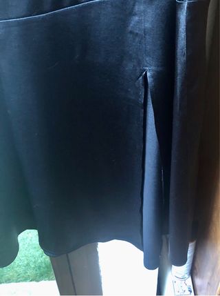 Rebajadísima Falda negra satén