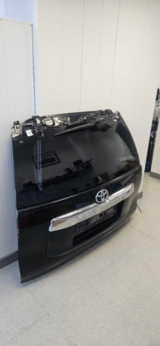 Portón Trasero Toyota Land Cruiser 150 - 18 al 24
