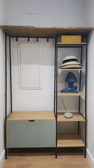 Mueble recibidor con perchero, zapatero y estantes