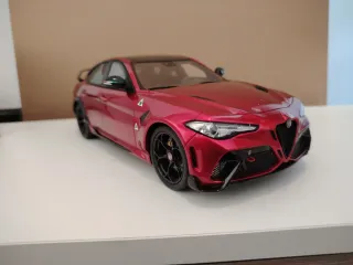 Alfa Romeo Giulia GTA M Otto 1/18 Rojo