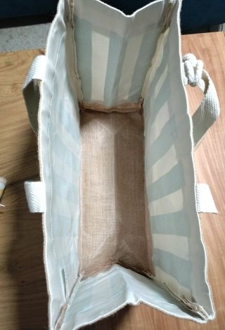 Bolsa y neceser de rayas