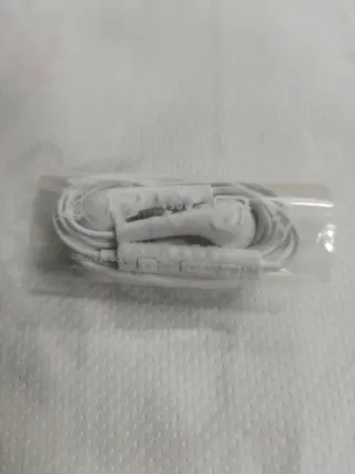 Auriculares Samsung EHS64AFWE Blancos