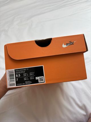 Nike Blazer Talla 40 Beige y Blanco