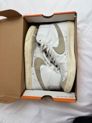 Nike Blazer Talla 40 Beige y Blanco