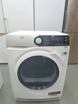 Secadora AEG 8kg Bomba de Calor
