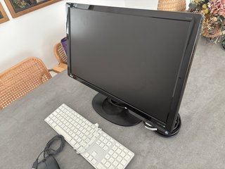 PC Sobremesa 16GB RAM + Pantalla 24” + teclado