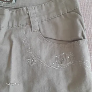 Pantalón beige mujer sin estrenar