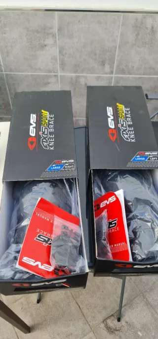 Rodilleras EVS Axis Pro