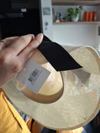 Cappello estivo a falda larga con fiocco