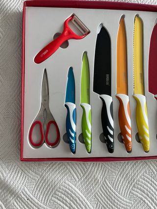 Set 8 Cuchillos Swiss Line Colores