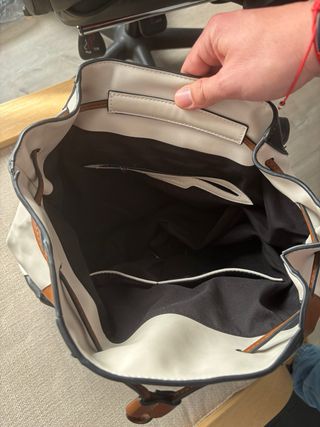 Mochila de cuero sintético