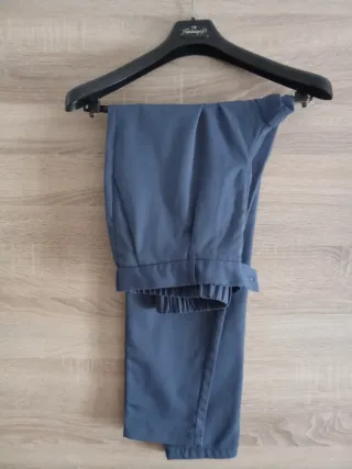 Traje de hombre azul