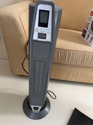 Ventilador de pie gris