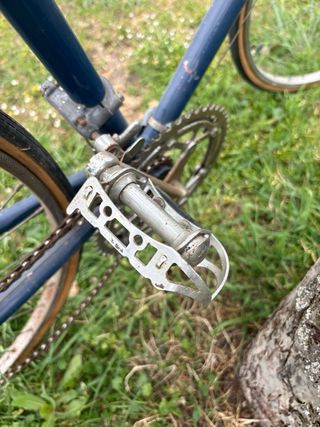 Bicicleta de carretera azul
