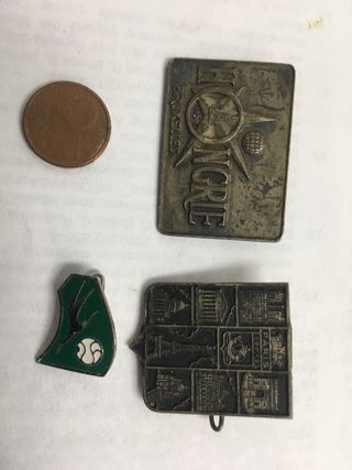 Lote 3 insignias coleccionables