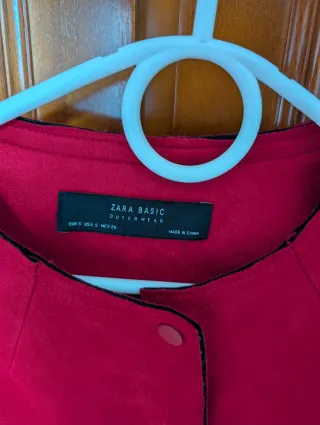 Chaqueta Zara Roja