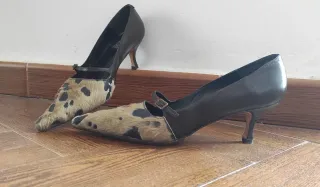 Zapatos de tacón con estampado animal