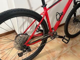 Bicicleta Scott Scale Roja