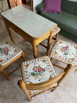 URGE Mesa cocina plegable madera con cajón sillas