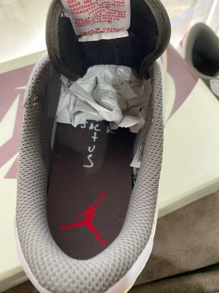 Nike Jordan x Travis Scott Talla 43 Beige