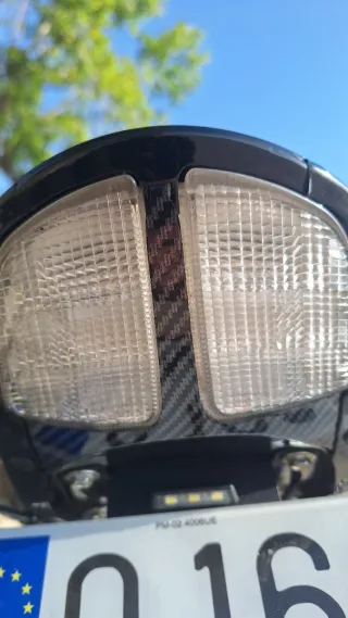 Suzuki GSXR 600 K7 Negra
