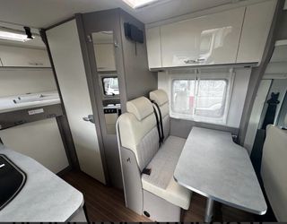 Autocaravana Etrusco 5.9 DF - 6m