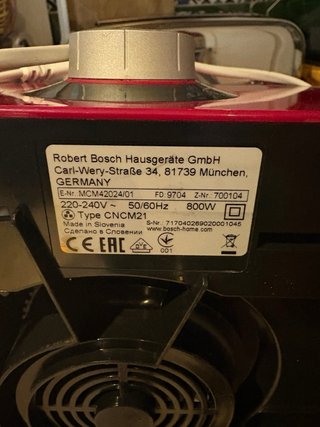 Robot de cocina Bosch rojo