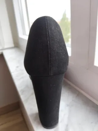 Zapatos de tacón negros