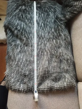 Abrigo Piel Sintética Gris y Negro