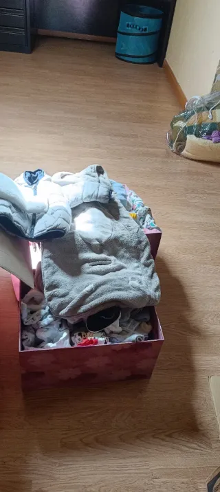 Lote Ropita Bebé 0-6 Meses unas 100 prendas