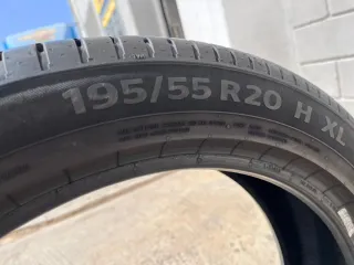 Neumático Continental Ultra Contact 195/55R20