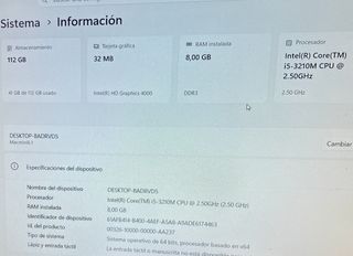 Mac mini, monitor, altavoces, teclado y ratón