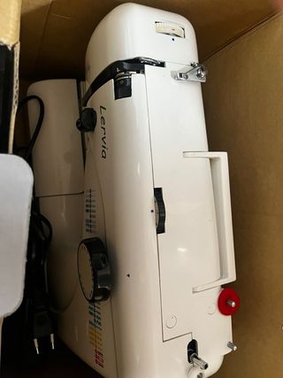 Máquina de coser Lervia 564