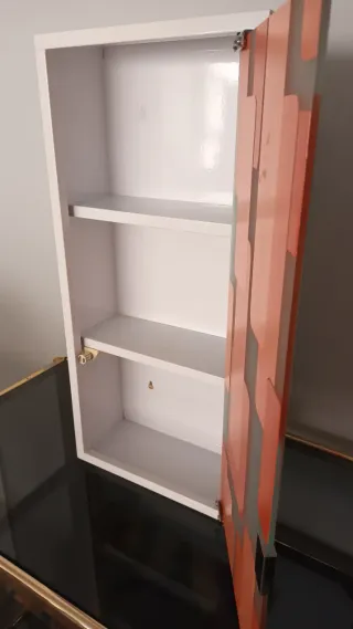 Mueble auxiliar pared cristal y metal